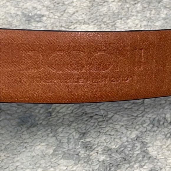 NWT Boconi Dark Brown Genuine Leather Belt Chrome Hardware Sz 42 - Picture 8 of 11